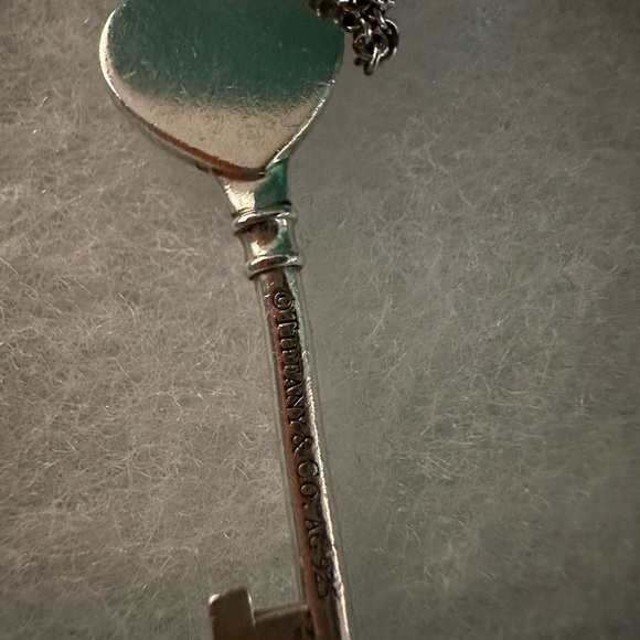 18 inch Tiffany and Company. Lock key necklace. - Picture 2 of 3